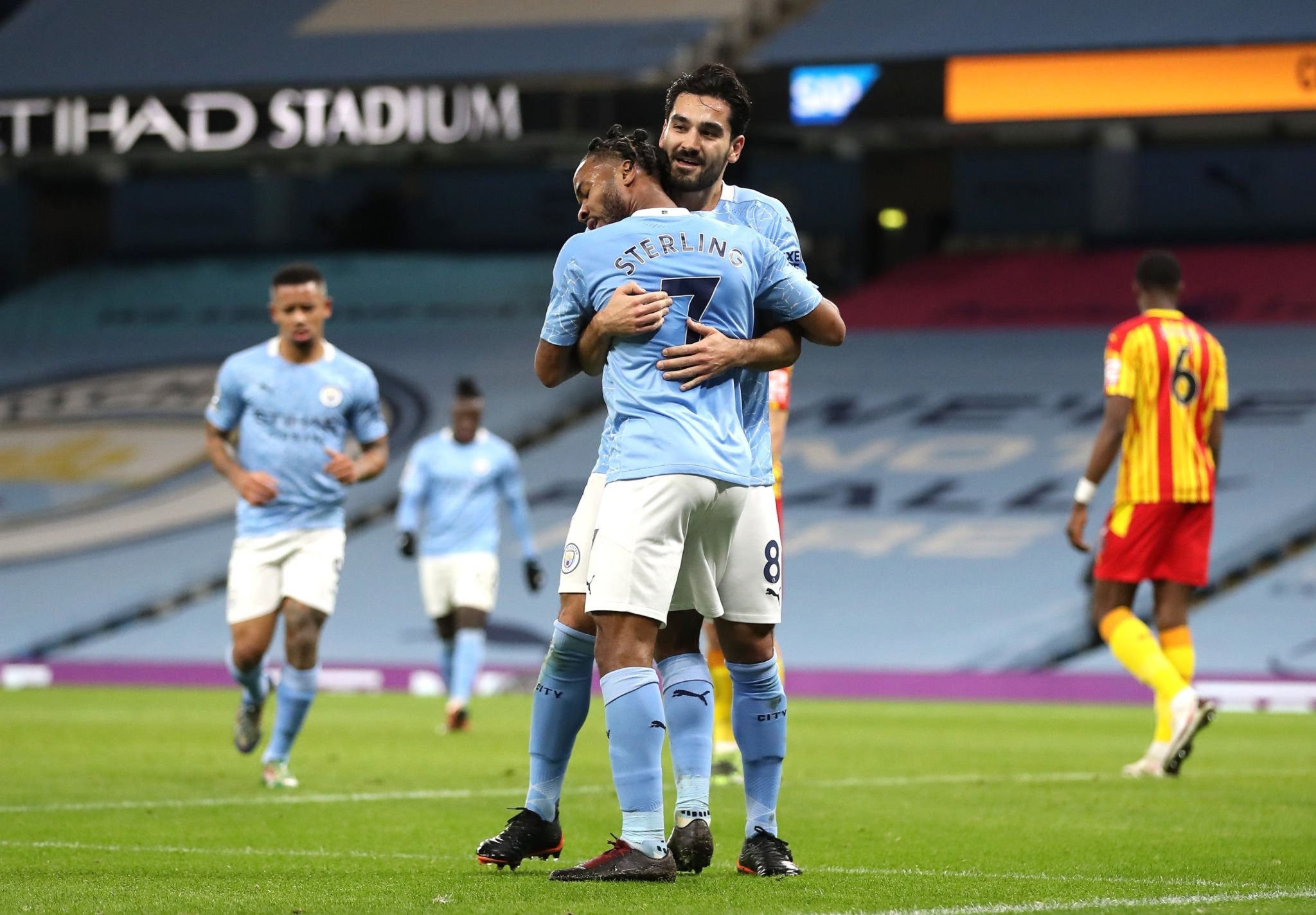 热身赛：卡兰加进球 大连英博3-1战胜重庆铜梁龙.