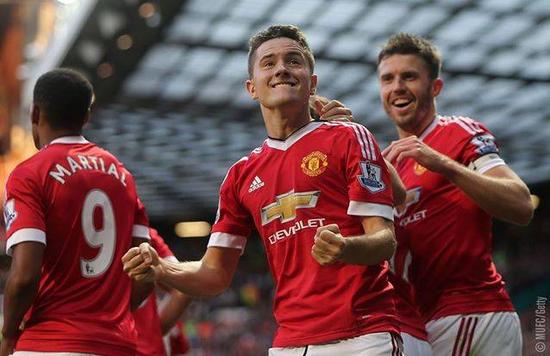 部分曼聯球員質疑朗尼克的執教能力.